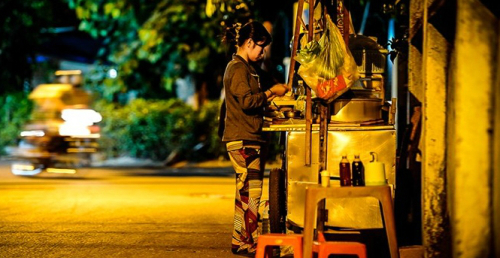 Em quen rồi Tết tha hương
